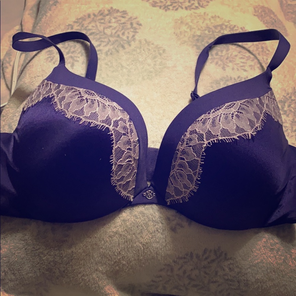 36c Victoria secret push-up bra deeppurple w/ lace